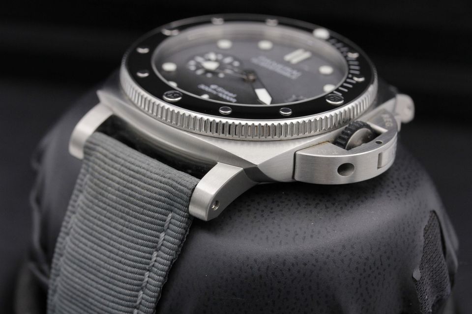 Panerai Submersible QuarantaQuattro PAM01288 Image 2